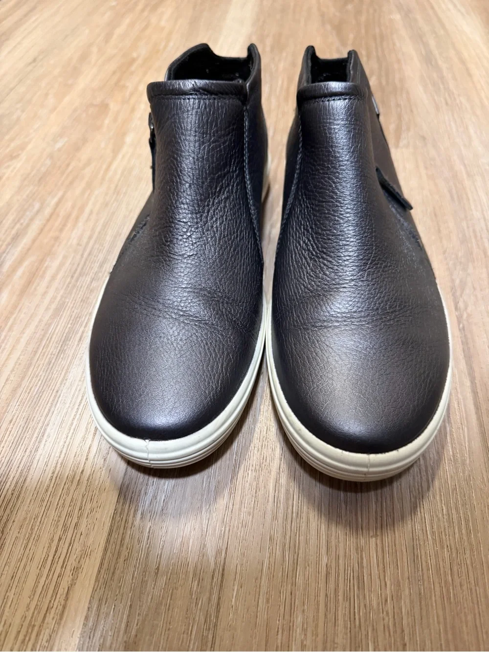 ECCO Soft 7 Black Leather Side Zip Bootie Sneakers Size 11 / EU 42